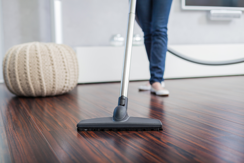 move-out-cleaning-vacuum-cleaning